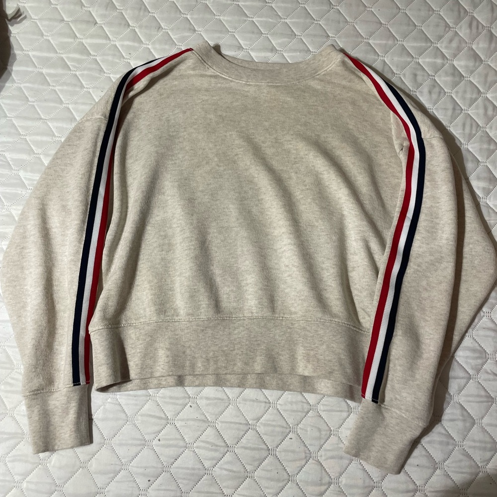 American Eagle crew neck
